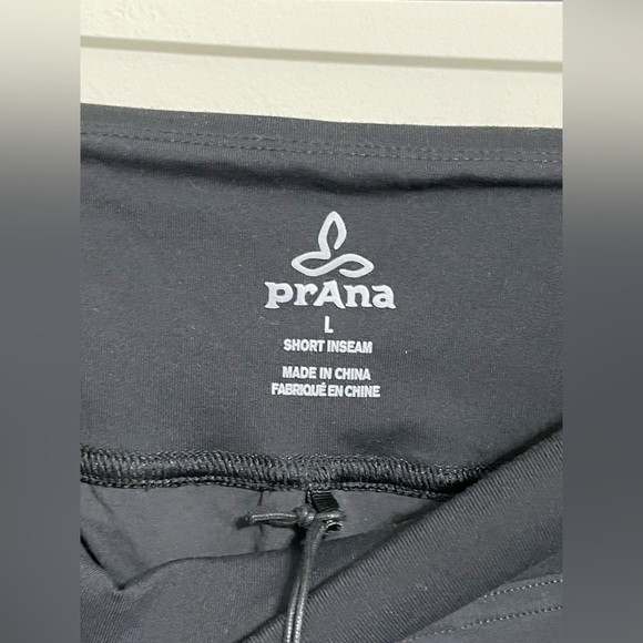 NWT Prana Women’s Summit Black Gray Straight Leg Pants Size Large Short - Picture 5 of 8